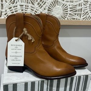 Tecovas NWT Penny Style